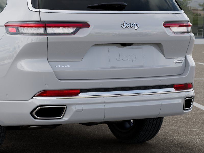 New 2025 White Jeep Overland image 14