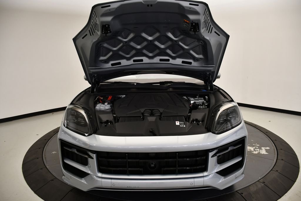 Thumbnail: 2026 Porsche Cayenne - 13
