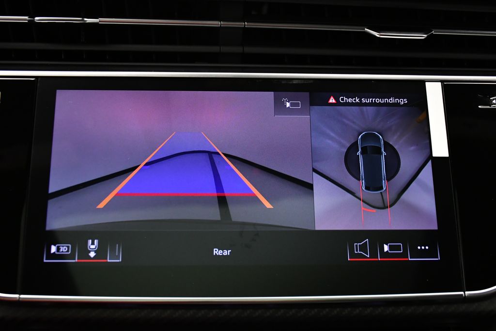 Thumbnail: 2026 Audi SQ8 - 27
