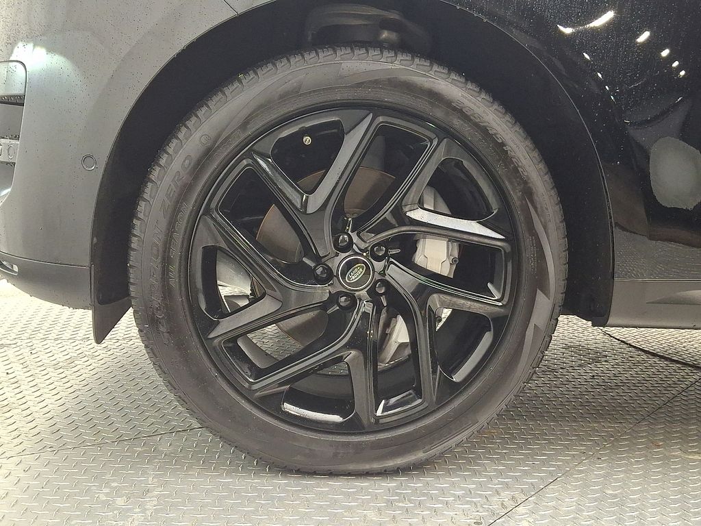 Thumbnail: 2023 Land Rover Range Rover Sport - 8