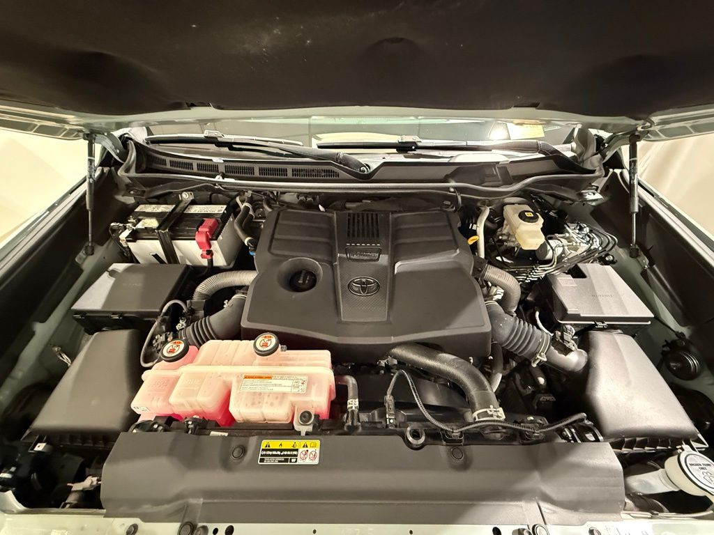 Thumbnail: 2024 Toyota Tundra - 10