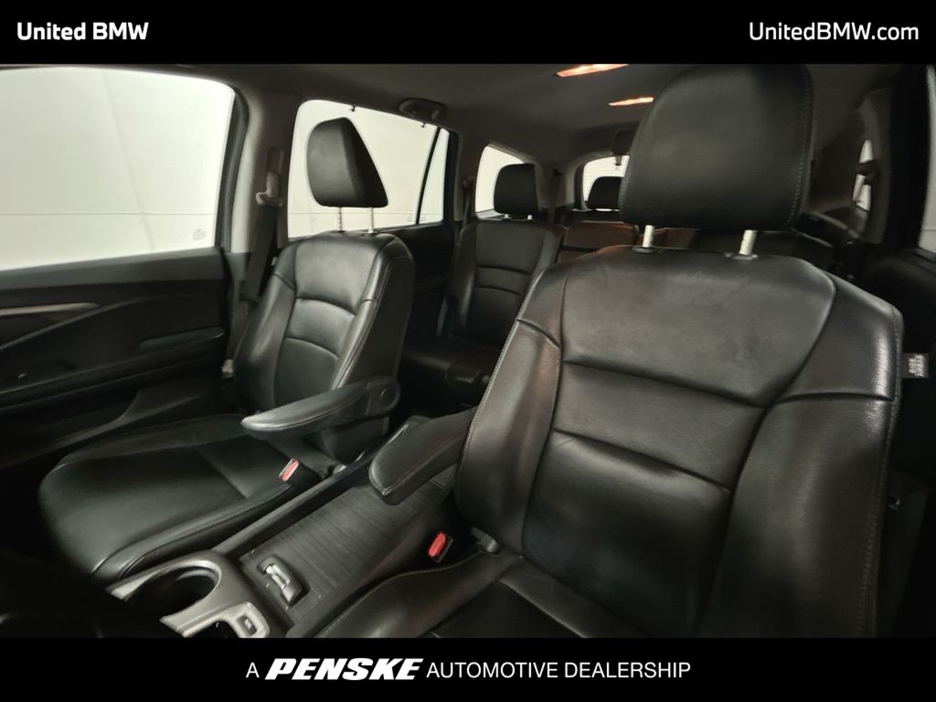 Thumbnail: 2019 Honda Pilot - 13