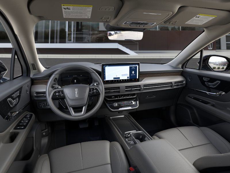 Thumbnail: 2025 Lincoln Corsair - 9