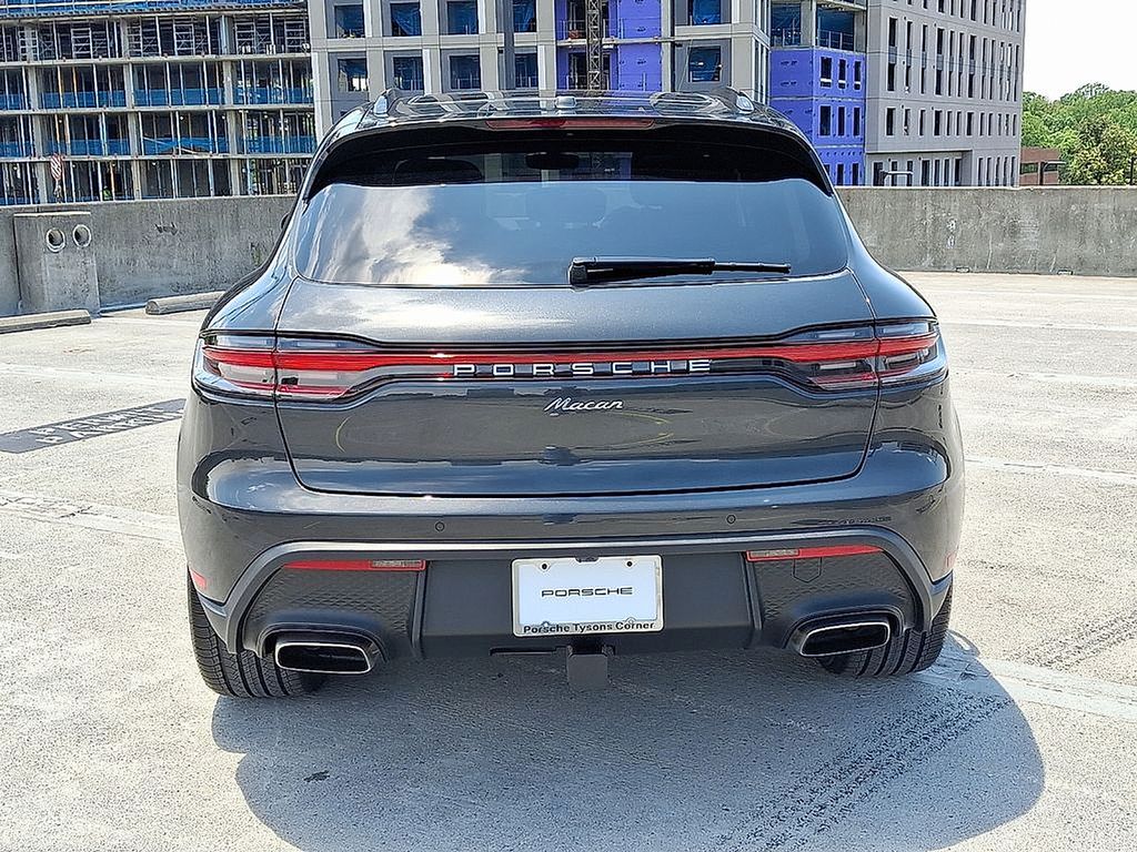 Thumbnail: 2025 Porsche Macan - 9