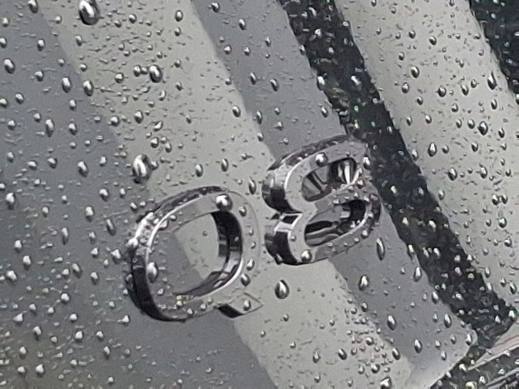 Thumbnail: 2026 Audi Q8 - 21