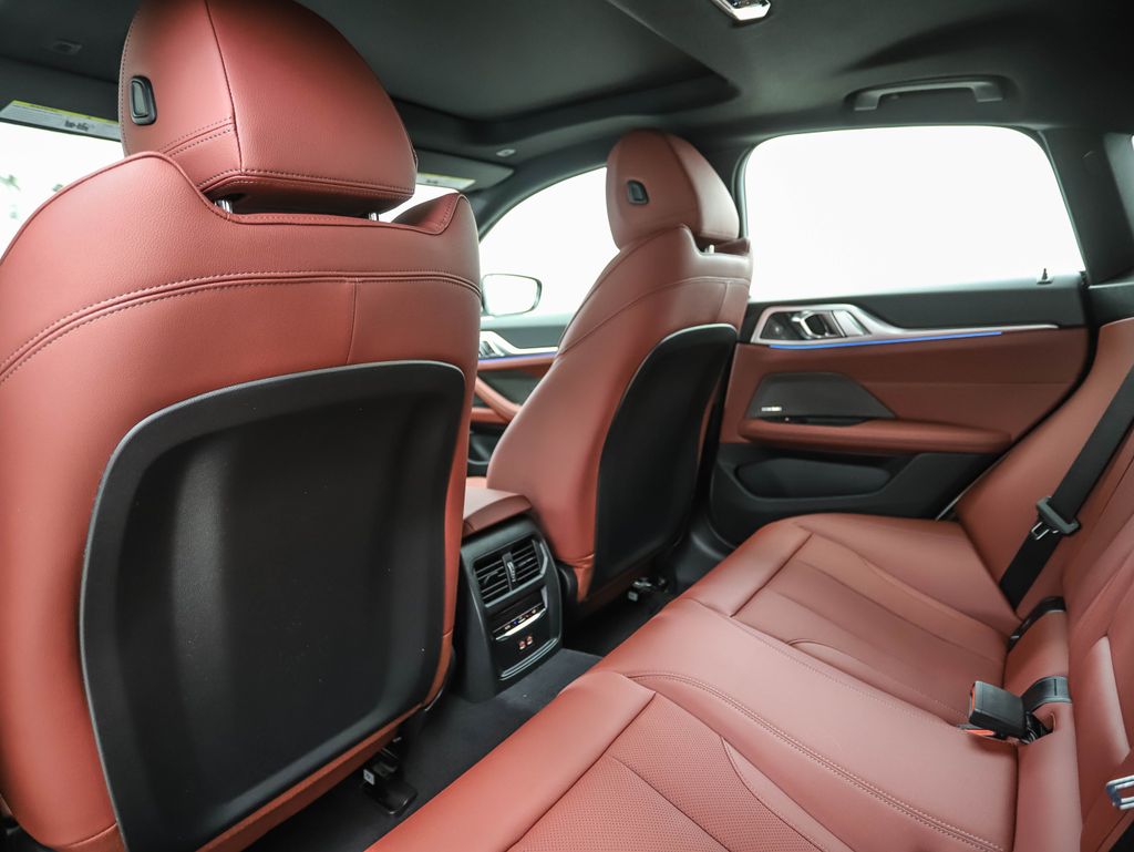 2025 BMW i4 xDrive40 19