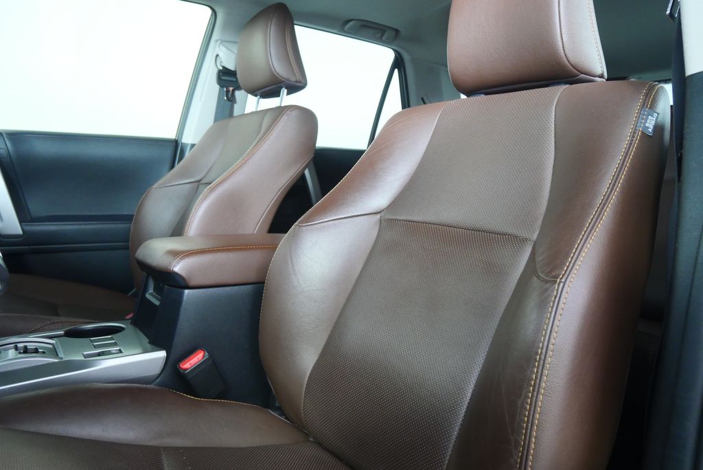 Thumbnail: 2023 Toyota 4Runner - 8