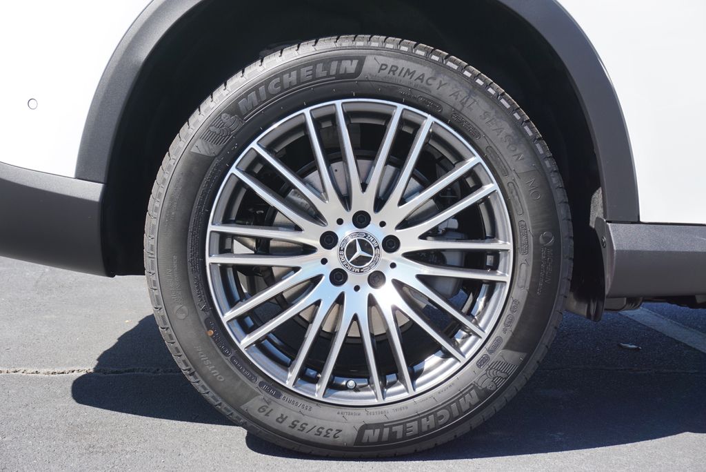 Thumbnail: 2026 Mercedes-Benz GLC - 17