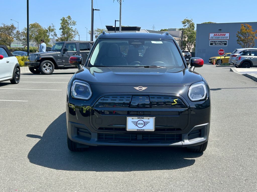 2025 MINI Cooper Countryman Iconic 8