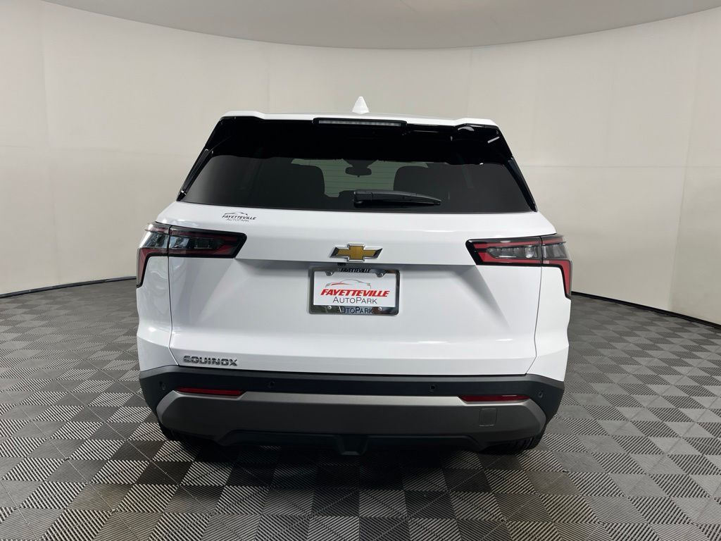 Thumbnail: 2027 Chevrolet Equinox - 4