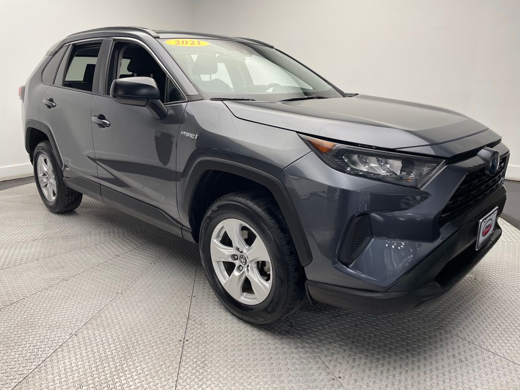 2021 Toyota RAV4 LE 3