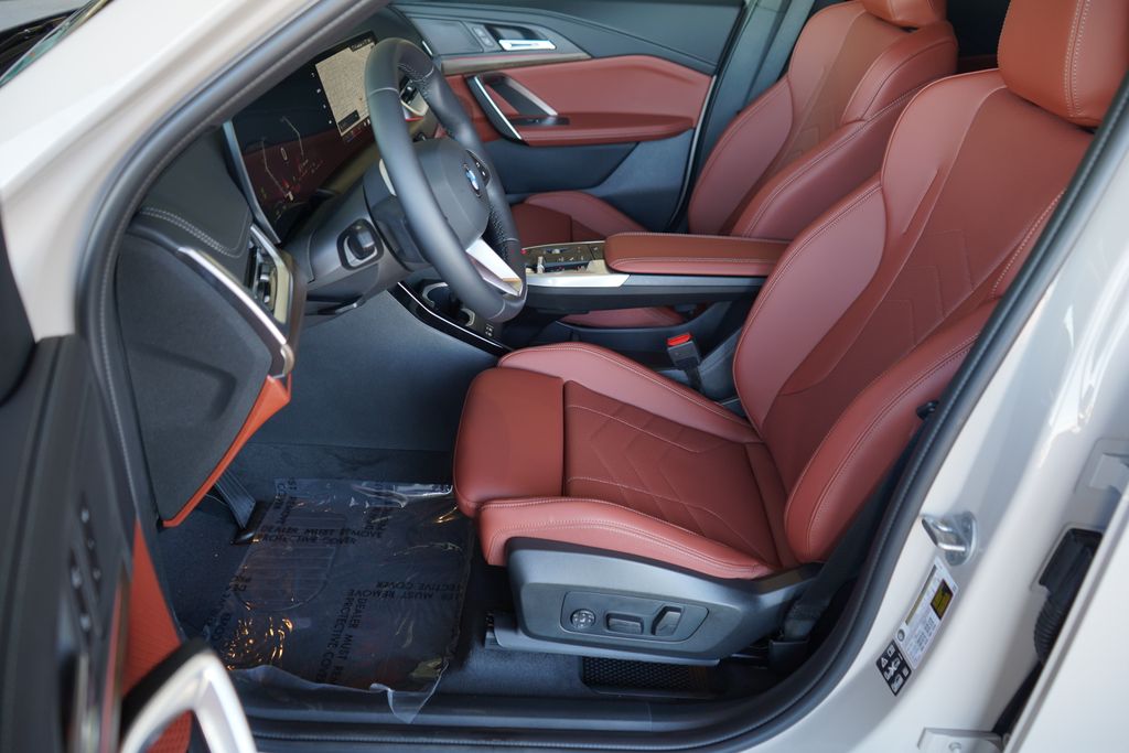 Thumbnail: 2026 BMW X1 - 10