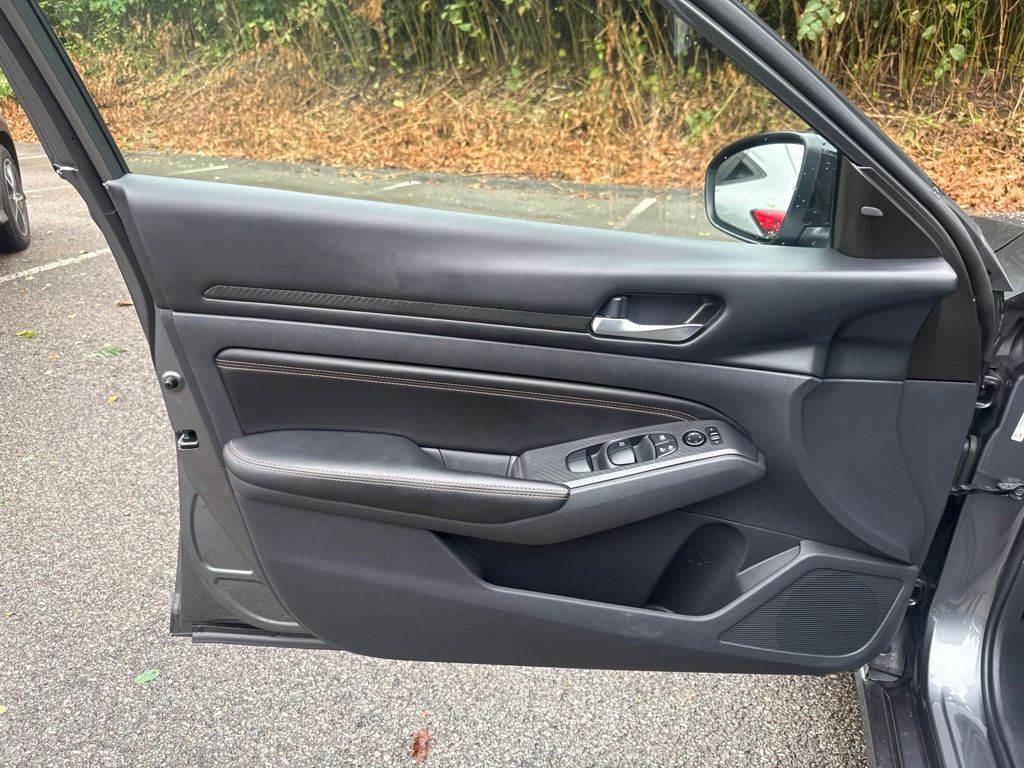 2022 Nissan Altima 2.0 SR Gray at Bob Ruth Ford