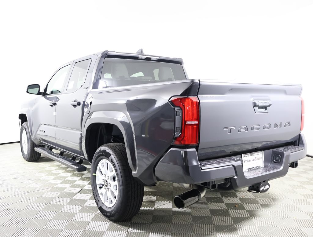 2025 Toyota Tacoma SR5 Double Cab photo 3