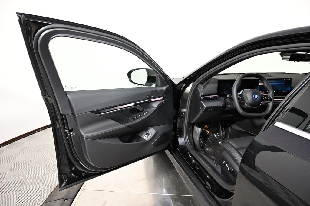 2024 BMW i5 eDrive40 22