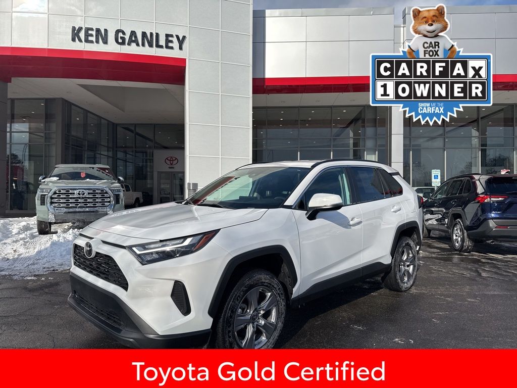 2025 Toyota RAV4 XLE FWD