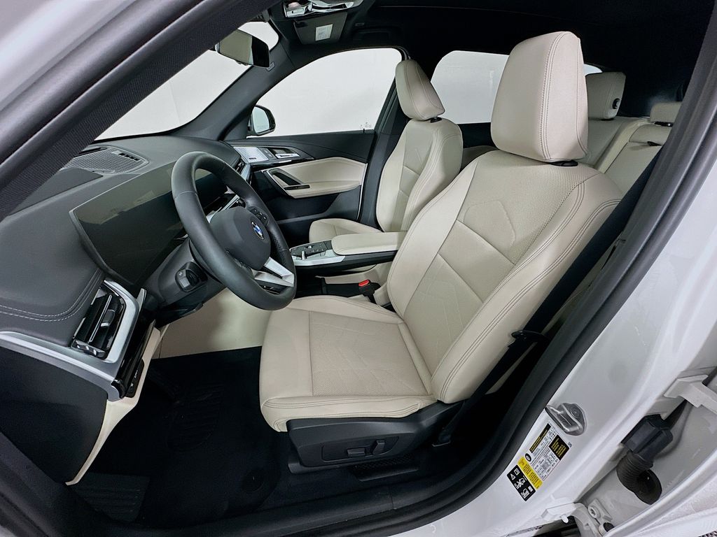 Thumbnail: 2023 BMW X1 - 22