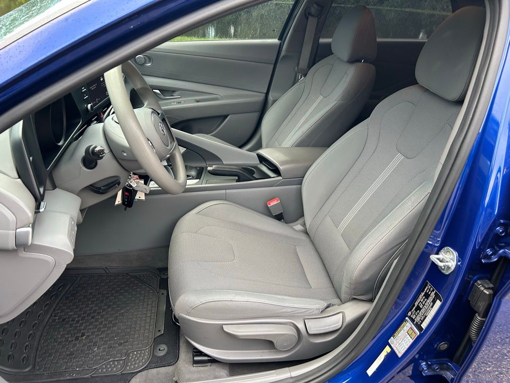 Thumbnail: 2021 Hyundai Elantra - 14