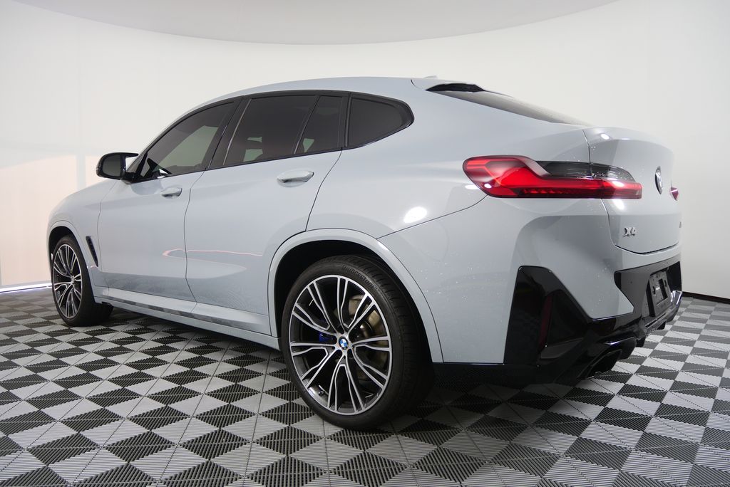 Thumbnail: 2023 BMW X4 - 5