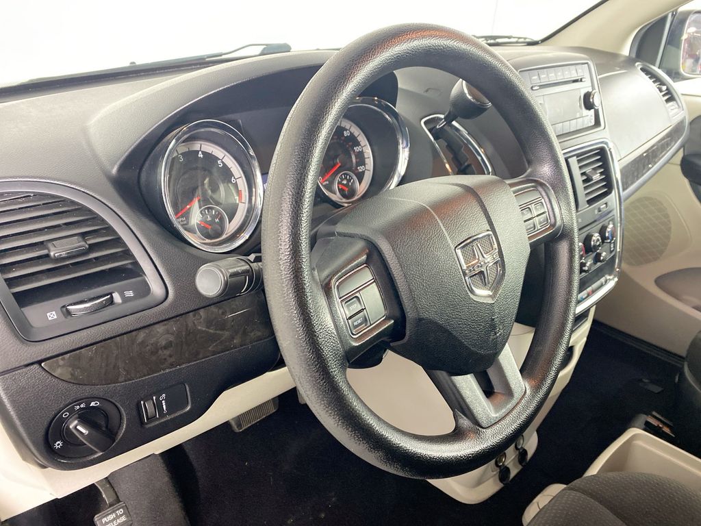 2013 Dodge Grand Caravan SXT photo