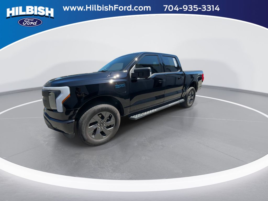 Used 2025 Black Metallic Ford Flash image 4