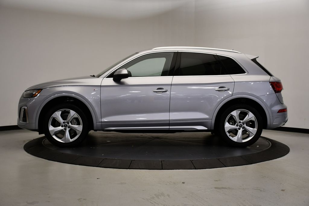 Thumbnail: 2022 Audi Q5 - 2