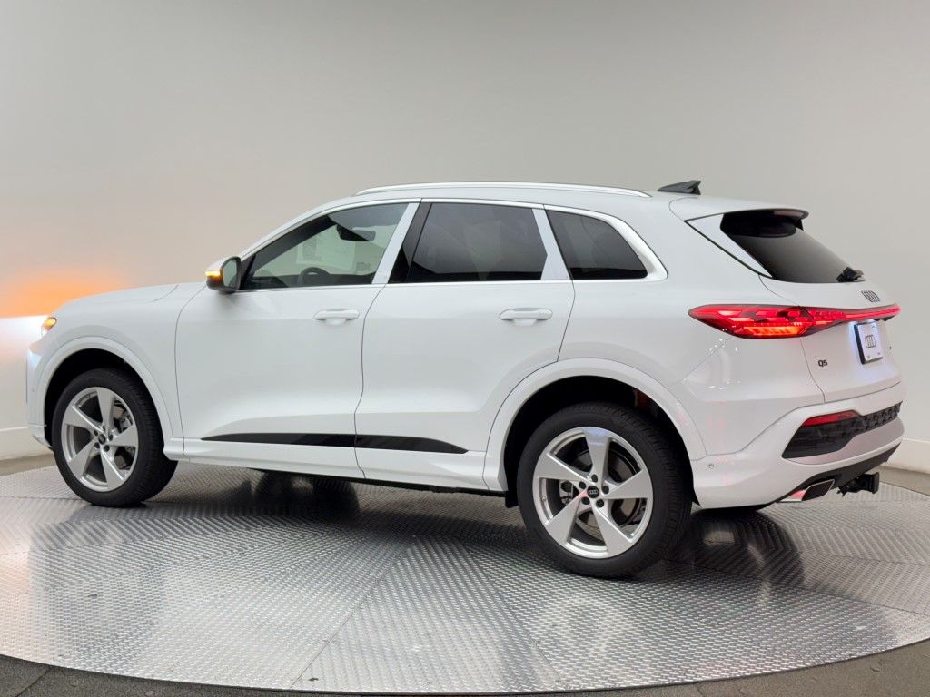 Thumbnail: 2025 Audi Q5 - 9