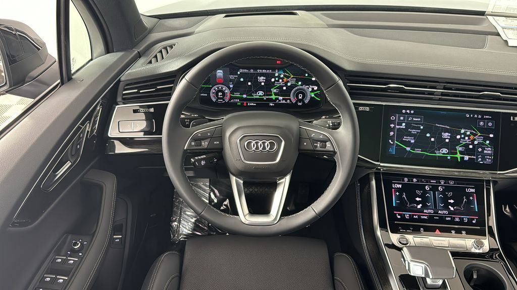 Thumbnail: 2025 Audi Q7 - 12