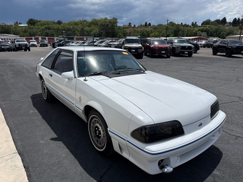 White 1989 Ford Mustang Hatchback Rear-Wheel Drive