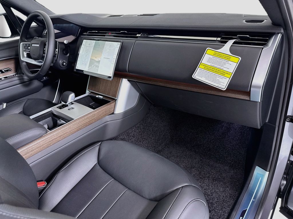 Thumbnail: 2026 Land Rover Range Rover - 17