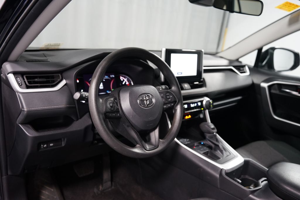 Thumbnail: 2024 Toyota RAV4 - 7