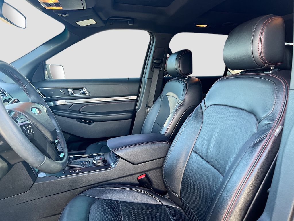Used 2017 Quartz Metallic Ford Sport image 21