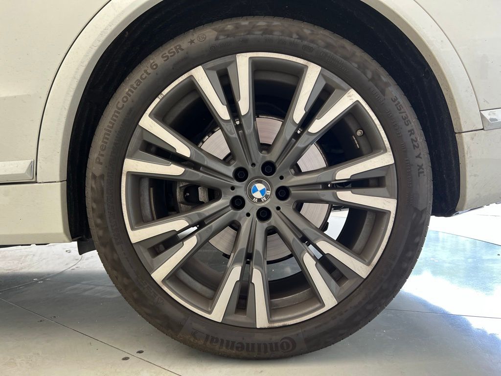 Thumbnail: 2021 BMW X7 - 24