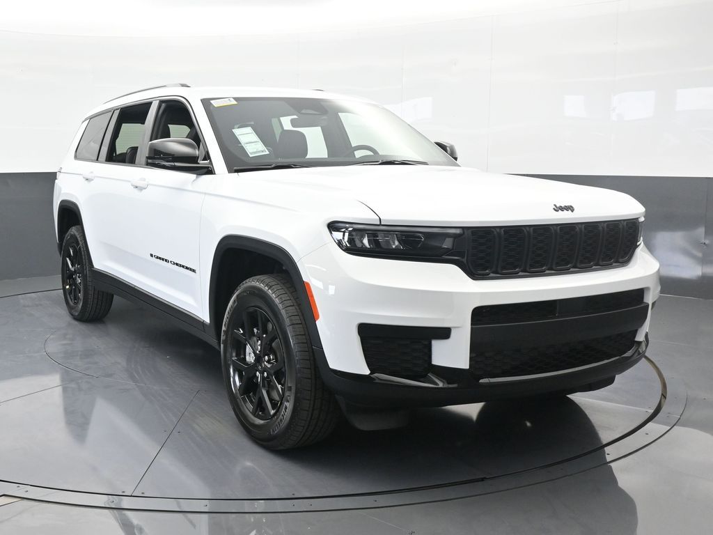 Used 2025 Bright White Clearcoat Jeep Altitude image 9