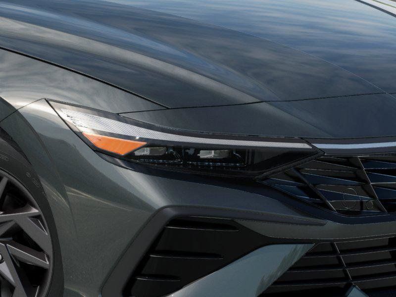 2026 Hyundai Elantra Hybrid — photo 9