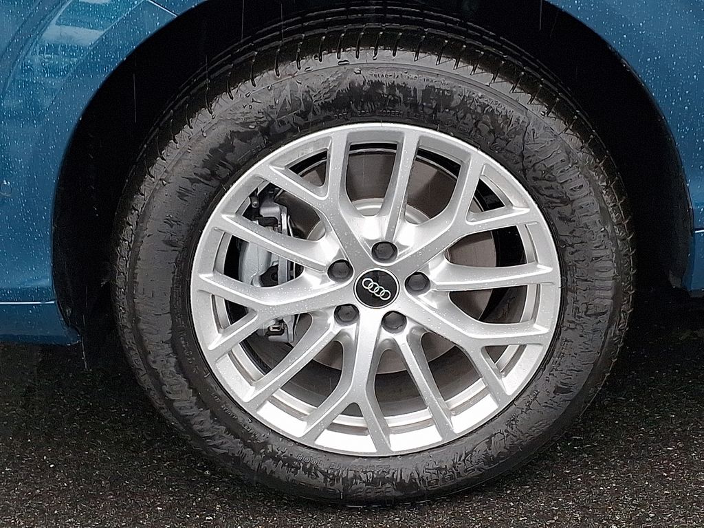 Thumbnail: 2026 Audi Q3 - 5