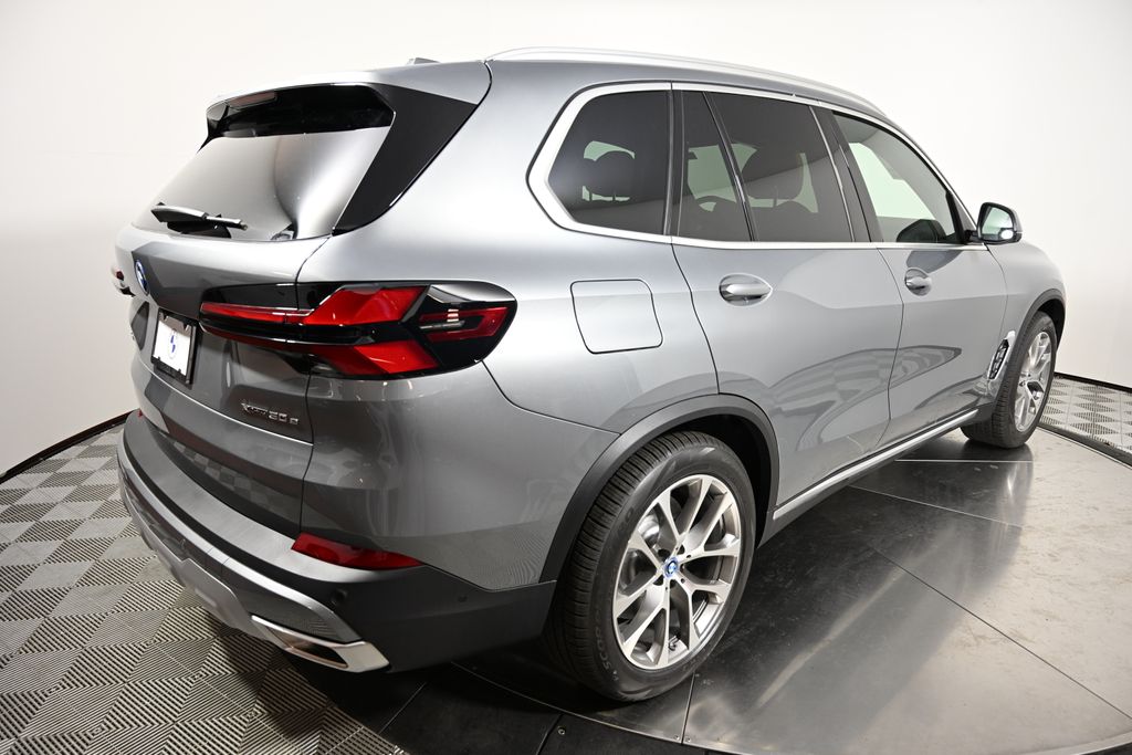 2025 BMW X5 xDrive50e 5