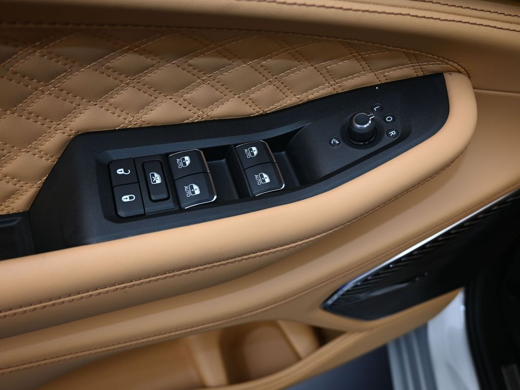 New 2025 Silver Zynith Jeep Summit image 13