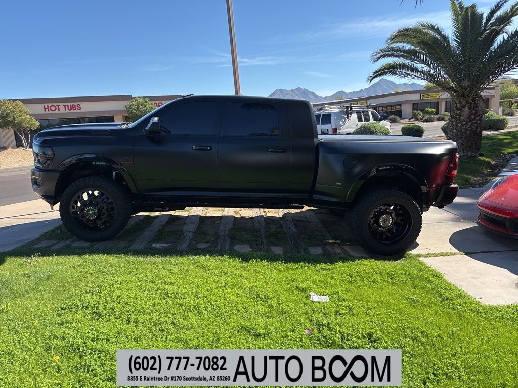 Diamond Black Crystal Pearlcoat 2022 RAM 3500 Limited Mega Cab DRW 4WD Pickup Truck Four-Wheel Drive 6-Speed Automatic