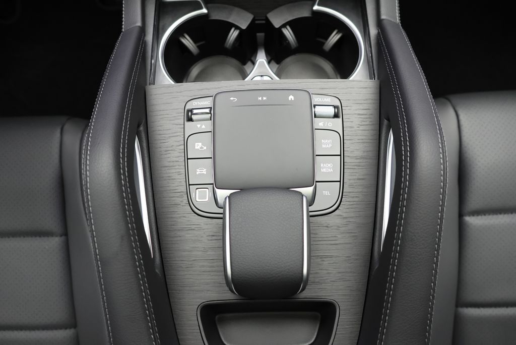 Thumbnail: 2026 Mercedes-Benz GLE - 29