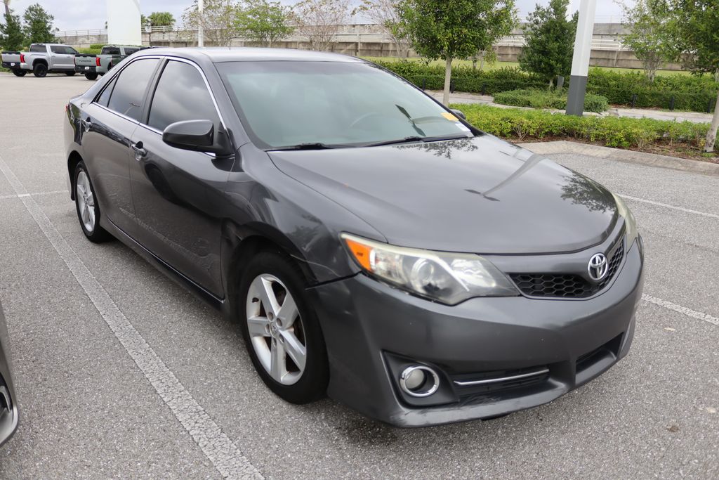 Thumbnail: 2014 Toyota Camry - 6