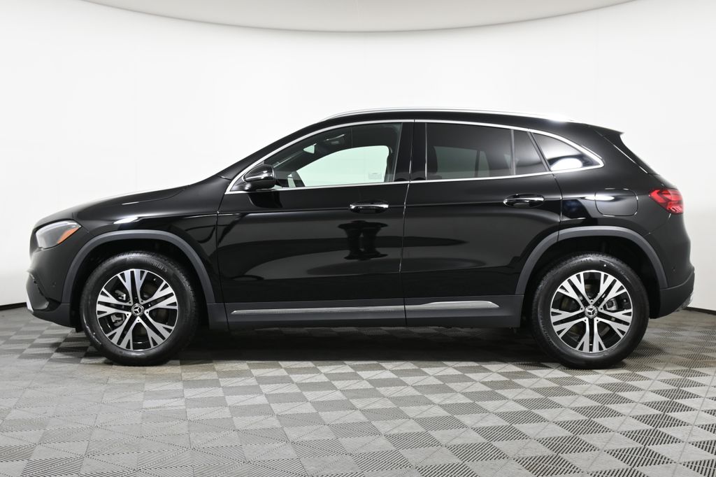 Thumbnail: 2025 Mercedes-Benz GLA - 2