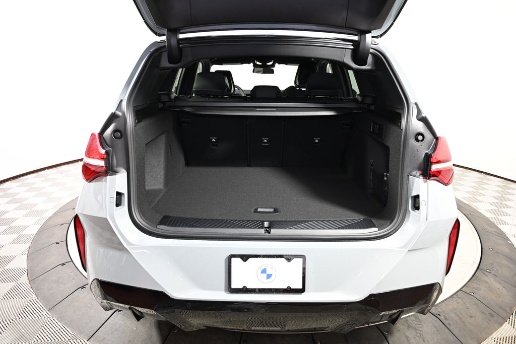 Thumbnail: 2025 BMW X3 - 10