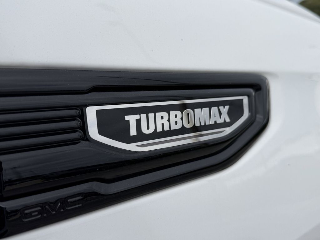 new 2025 GMC Sierra 1500 car, priced at $41,334