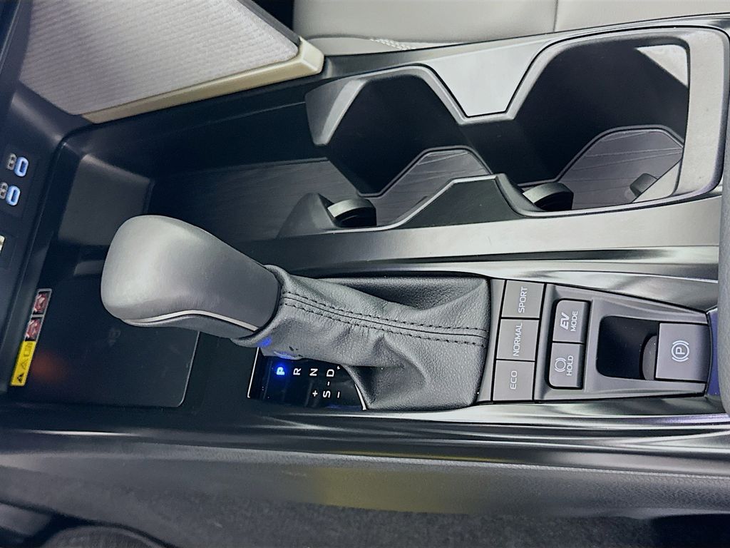 Thumbnail: 2025 Toyota Camry - 16