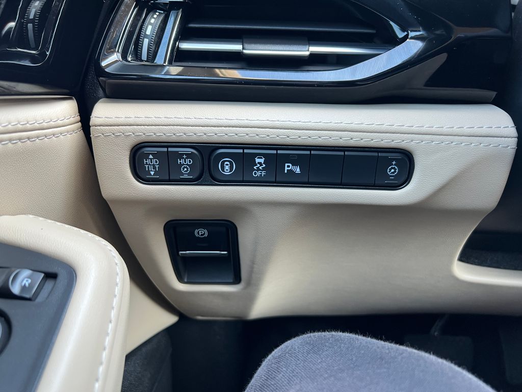 Thumbnail: 2023 Acura MDX - 17