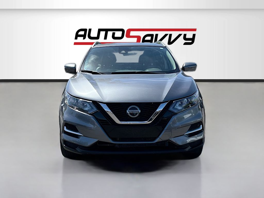 Used 2022 Gray Nissan SL image 2