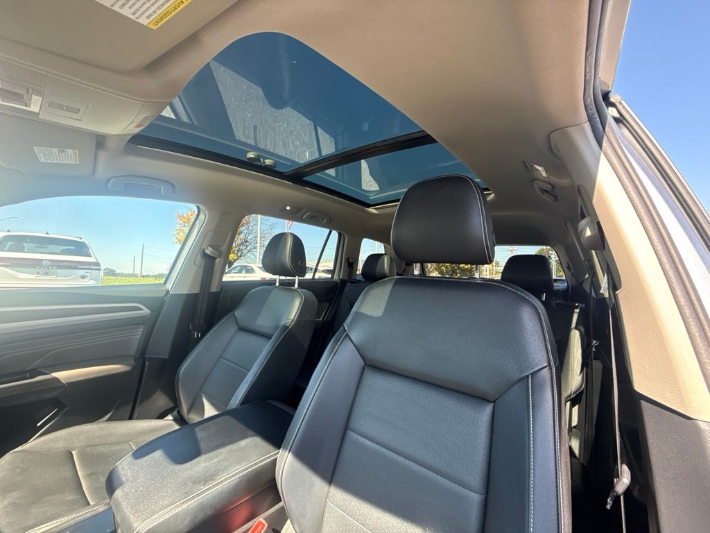 2022 Volkswagen Atlas 3.6L V6 SE w/Technology Silver at Sutliff Volkswagen