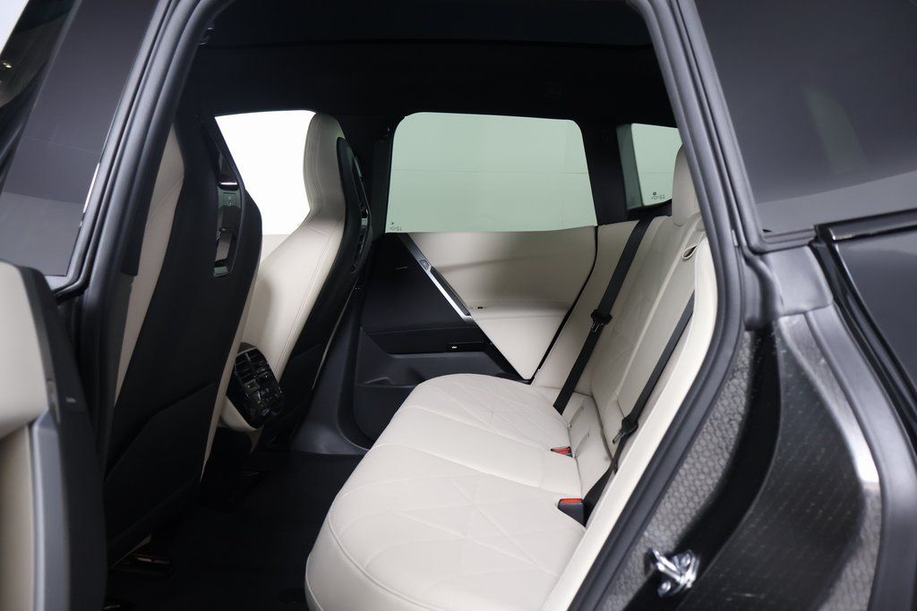 2025 BMW iX xDrive50 6