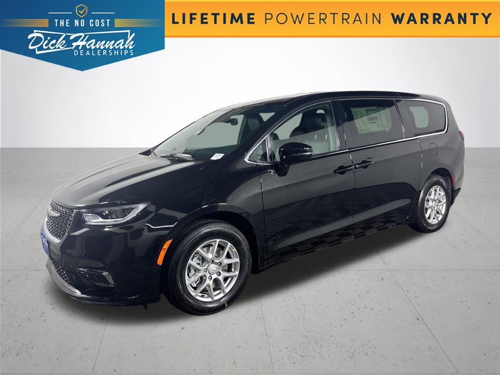 Dick Hannah Dealerships - 2026 Chrysler Pacifica Select For Sale in Vancouver, WA